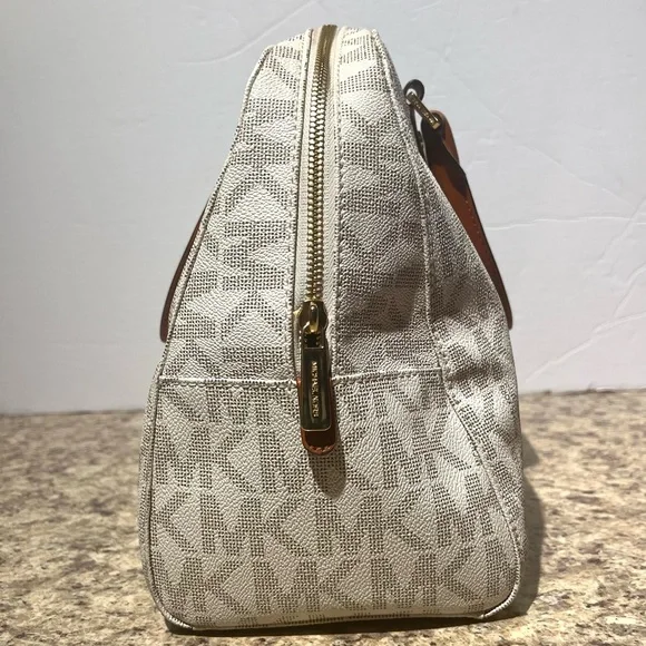 New, Light Brown, Purse By Michael Kors. FREE, Second, MK Gold Logo Ring. - Picture 3 of 13